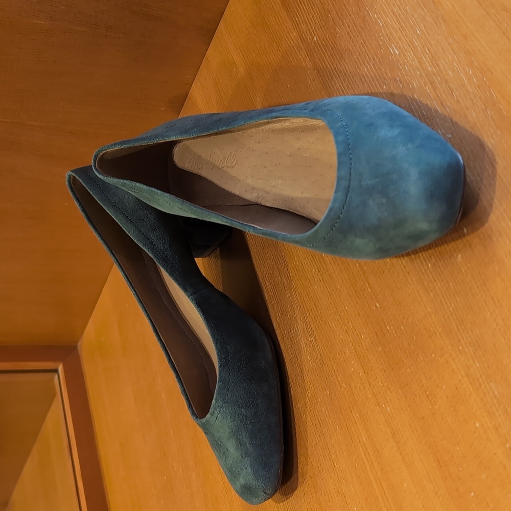 Madewell suede low pump size 8